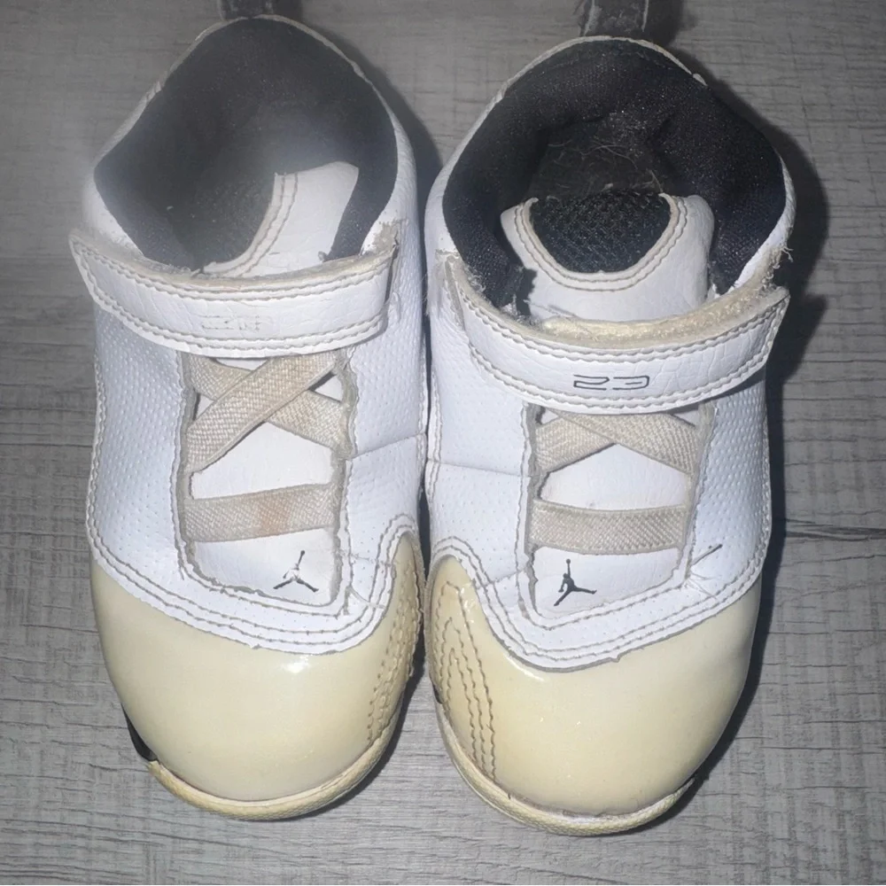 Children’s Air Jordan White Shoes- Size 8C (Baby Shoes)